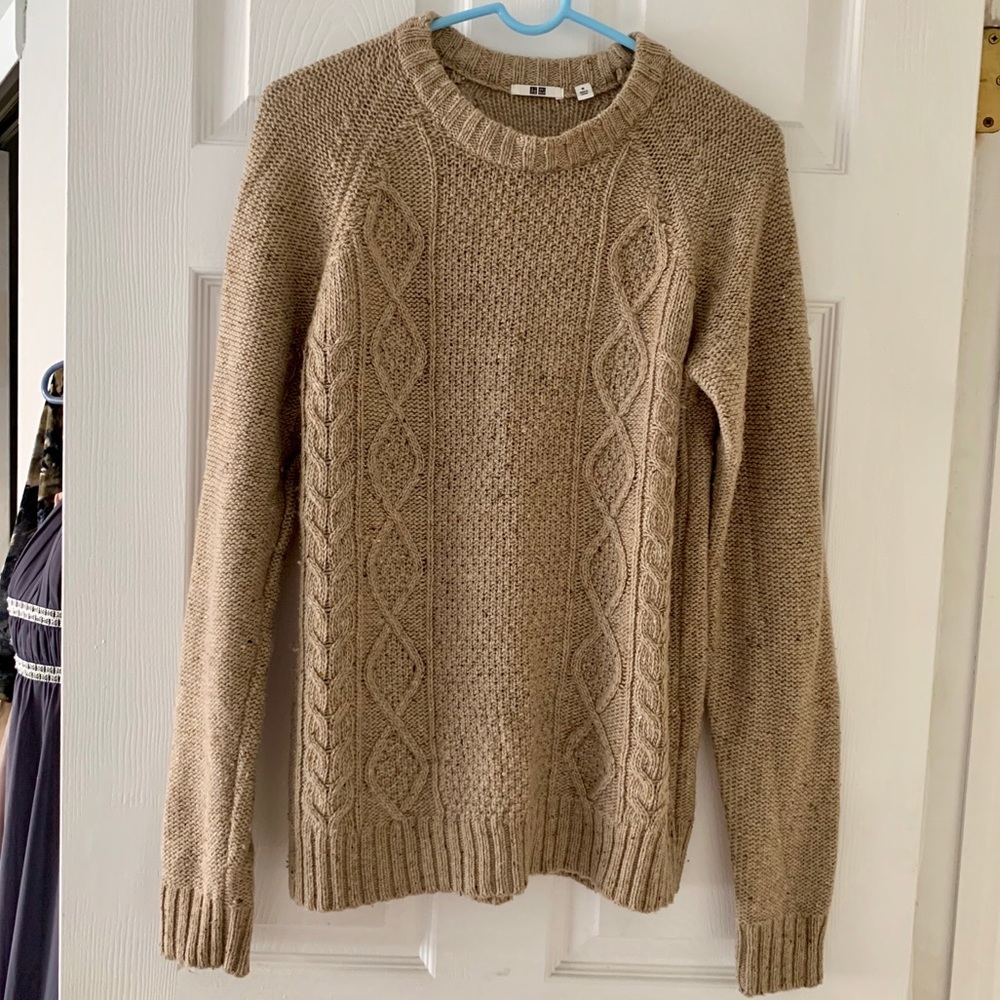 UNIQLO Cable knit long sleeve sweater